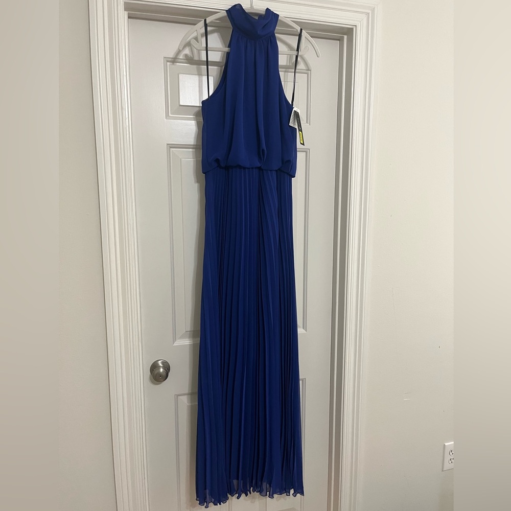 NWT Betsy & Adam Halter Top Pleated Gown